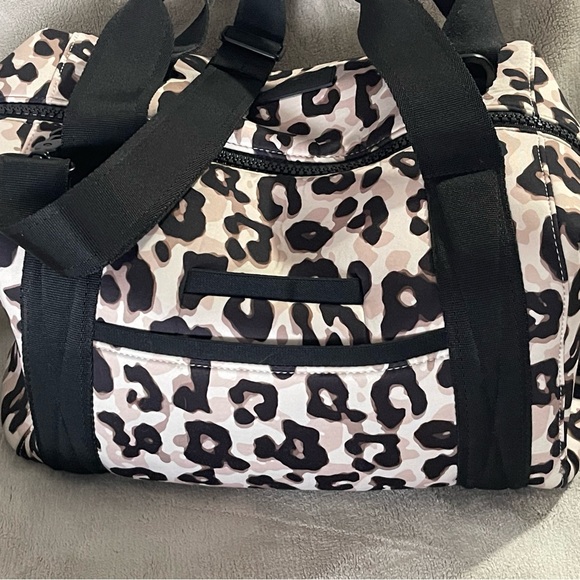 Dagne Dover Medium Landon Carryall in Leopard - Picture 4 of 11